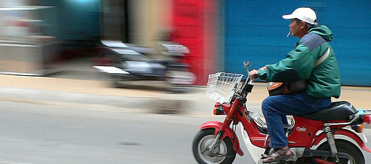 Motorradfahrer in Vietnam 